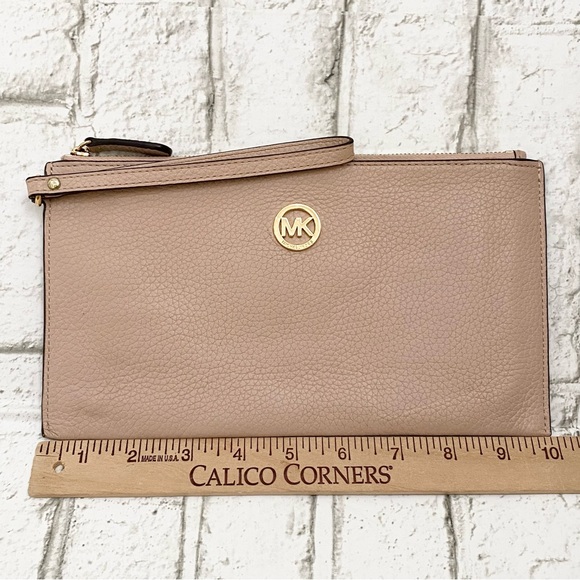 Michael Kors Blush Pink Nude Beige Large Zip Clutch Wallet Wristlet - Picture 3 of 9